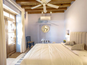 The Carob Tree Villa - 3 BR Rustic Luxury Home