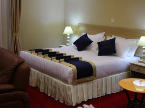 Hillview Hotel & Apparts