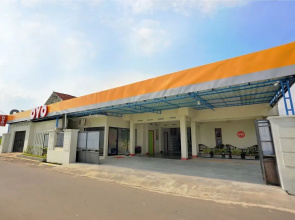 OYO 476 Hotel Naura