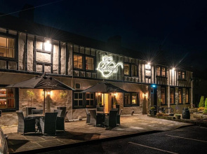 Impeccable 2-bed Lodge in Yorkshire, England