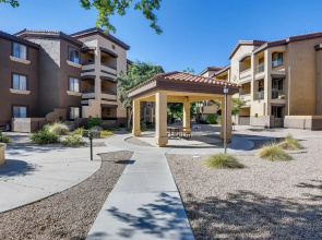 Pool Access, Private Patio & Grill: Mesa Condo!