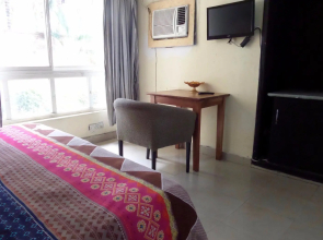 Edgwaters Hotel