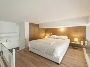A/C Mezzanine Apt 1BR/2P - Place Garibaldi