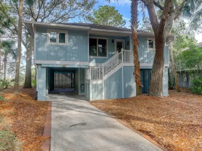 22 Twin Oaks