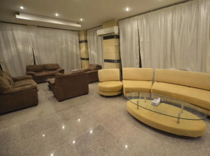 Leader Apartments