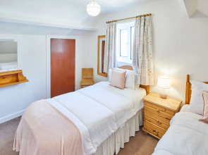 Host Stay Harvest Cottage