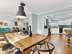 Adorable Villa With Water Front in Pompano