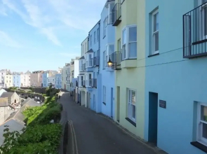 Newbridge House Apartment 2