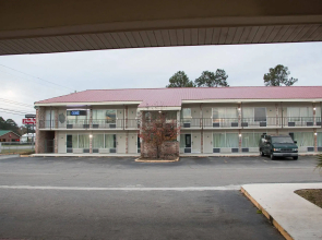 Cocomo Inn and Suites