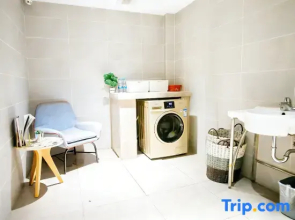 Homeinn Hotel (Mianzhu Nanjing Avenue New World Commercial Plaza)