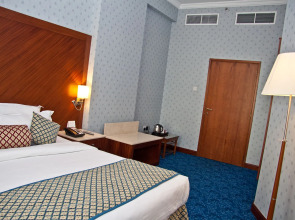 Отель Regent Palace Hotel