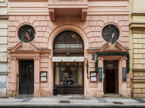 Palace Apartment by Main Station - President