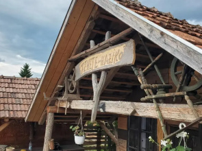 Casa Rustic Fehér & Fekete Vendégházak