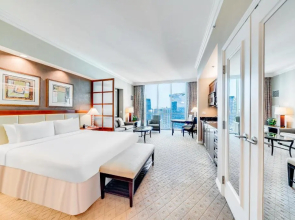 Jet Luxury Elite at the Signature