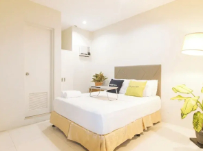 UrbanView @ Lacson Street Bacolod City by RedDoorz