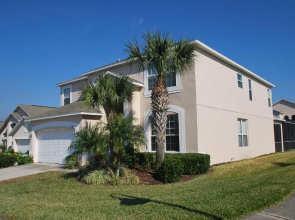 Disney Dreams come true - affordable 7-bdrm house with private pool!