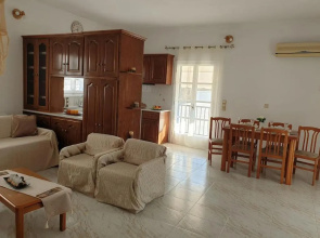 Great Sea-view 2BD Apartment @ Paros