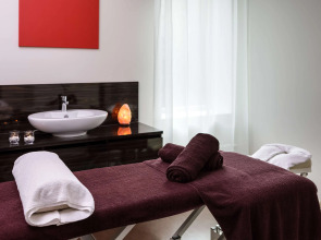 Отель Park Inn by Radisson Meriton Conference & Spa Tallinn