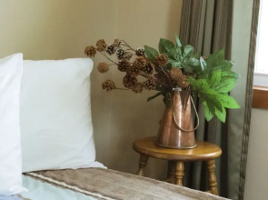 4 Bedroom Apartment near Blue Mountain Village, Private Beach Access, BBQ, Petfriendly