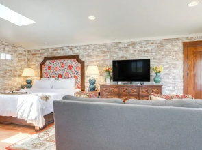 Near Hiking: Mtn-view Tucson Studio Retreat
