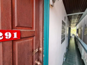 Pichnaree Guest House