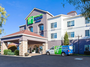 Holiday Inn Express Hotel & Suites Oakland-Airport by IHG