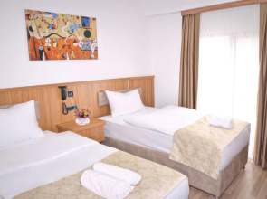 Hotel La SERA