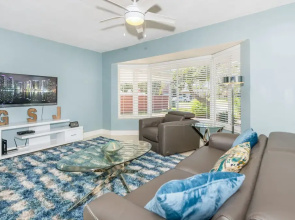 3658 NW 18th Ave Home 2 Bedrooms 2 Bathrooms Home