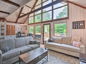 Chic Sky Valley A-frame Cabin w/ Pool Access!