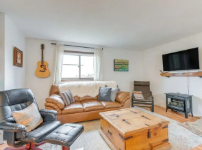 Hike, Ski & More: Walkable Downtown Granby Home