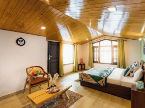 The Sunset Abode Shimla 4BR Valley Views