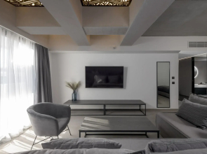 Essence Suites
