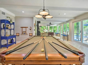 Huge Lutz Family Retreat w/ Game Room & Pool!