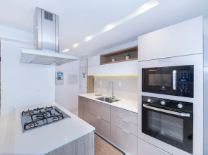 Punta Blu 202v2 - Excelente apartamento em condomínio de luxo no centro de Bombinhas - Piscina Climatizada - Academia