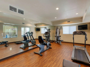 Comfort Inn & Suites Page at Lake Powell