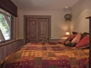 Weil Luxury Vacation Cabin