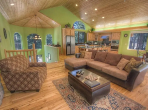 Mewuk Drive Holiday home