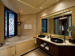 Отель Raffles Dubai