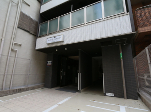 Elizabeth Garden Shinsaibashi