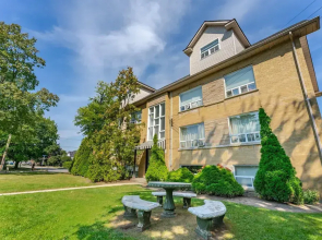 Private 2bdrm Newly Renovated - Furnished apt - U3