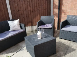 Olive and Carol's Beautiful 3-bed House in Walsall