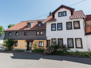Lovely Holiday Accommodation in Rennsteig With Covered Terrace and Garden