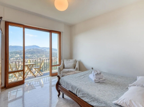 Beautiful Home in Rapallo With 3 Bedrooms and Wifi