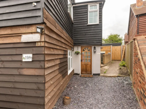 NEW Cosy 3BD House with Garden Heart of Sandwich