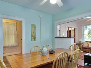 First Breath by Avantstay Close to Old Town w/ Pool Month Long Stays Only
