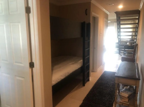 Sandy's Beach Retreat