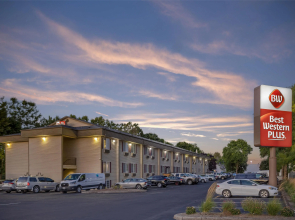 Best Western Plus Prairie Inn
