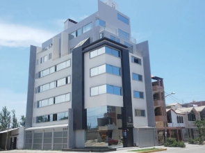 Qollana Business Hotel