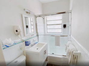 Miami International by Lowkl