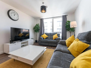 Contemporary 2 Bedroom Apartment - Birmingham City Centre - Digbeth Bullring Coach Station